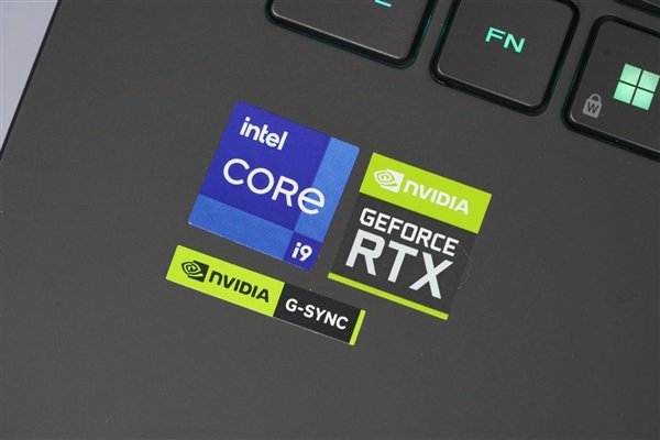 18英寸大屏+RTX 40系显卡!ROG枪神7 Plus超竞版图赏