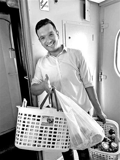 乌兹别克斯坦的火车乘务员