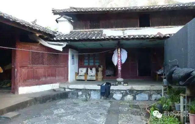 “敲响石鼓”客栈改造前