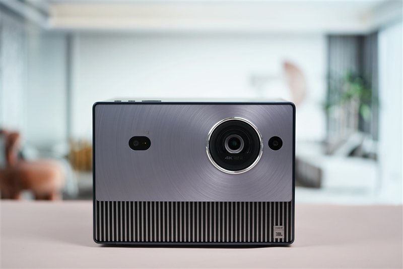 色彩亮度我都要!Vidda C1S评测:三色激光画质优秀 同亮度碾压单激光