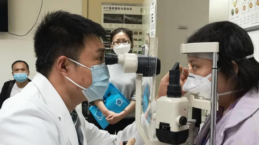 眼科医生陶勇:众生皆苦,人间值得_凤凰网