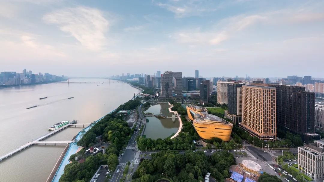 引进人才,增加人口,这个城市又出新招了_凤凰网财经_凤凰网