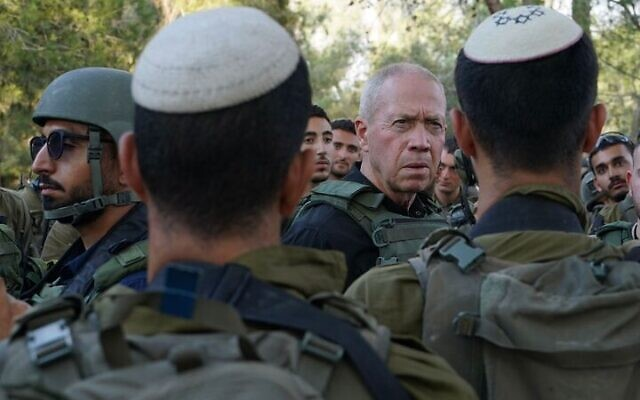 以色列防长加兰特视察以色列与加沙交界处  图源：外媒