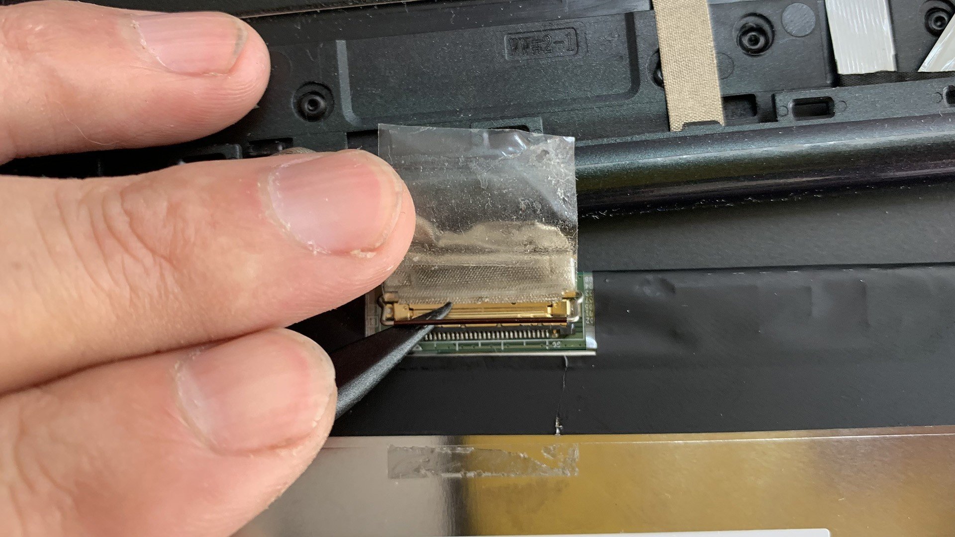 本不该发生的杯具 联想拯救者笔记本电脑换屏记