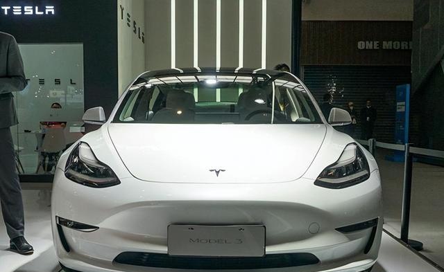 特斯拉model3美国又降价国内再降价还远吗