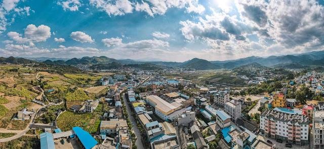 勐库镇航拍图。图/九派新闻董自能