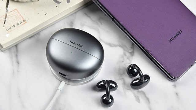 华为FreeClip耳夹耳机评测:智能首饰时尚百搭,解锁开放式耳机新玩法