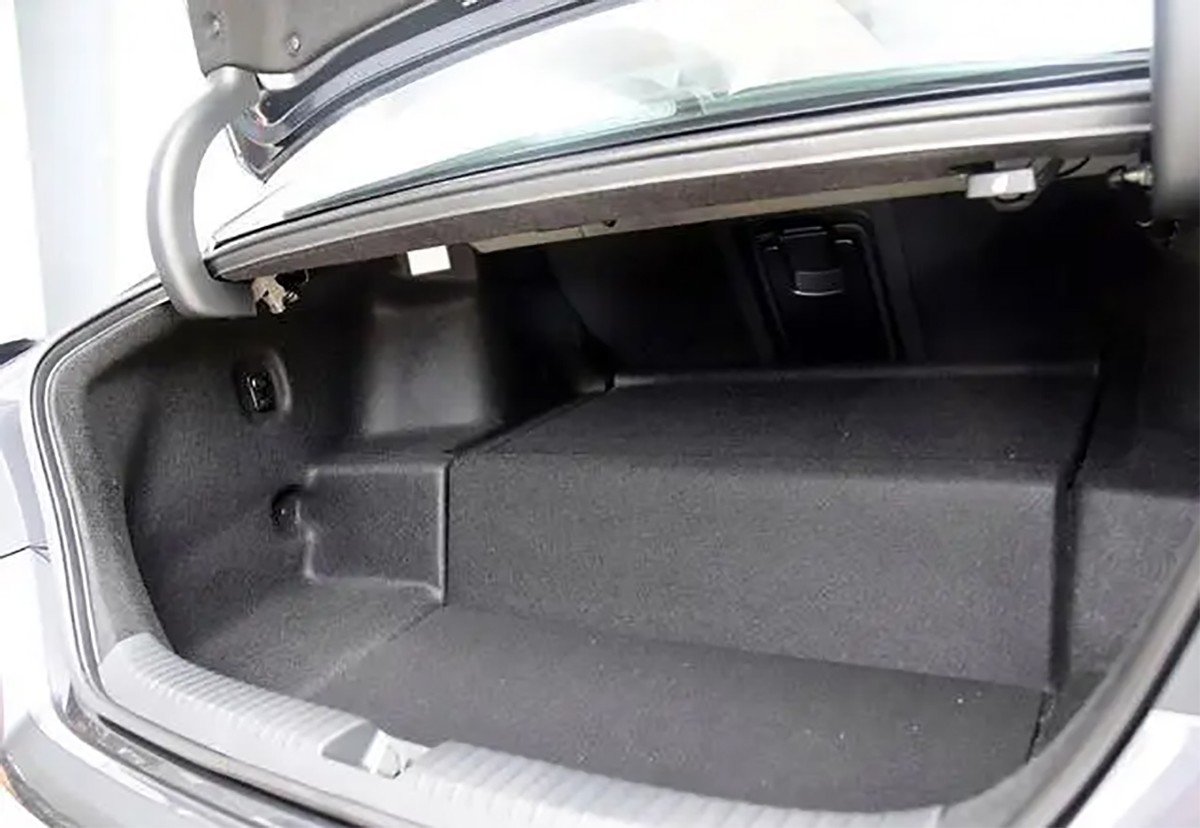 重新发布了一下迈腾PHEV,全新雅阁PHEV真是2023年的产品?