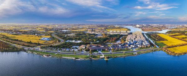 嘉善祥符荡科创绿谷是《长三角生态绿色一体化发展示范区总方案》重点打造的创新组团之一。图为嘉善祥符荡科创绿谷。拍友　沈海铭 摄