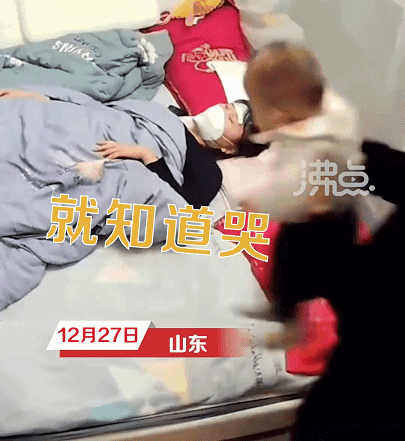 新毒株袭来 他倒在了地上