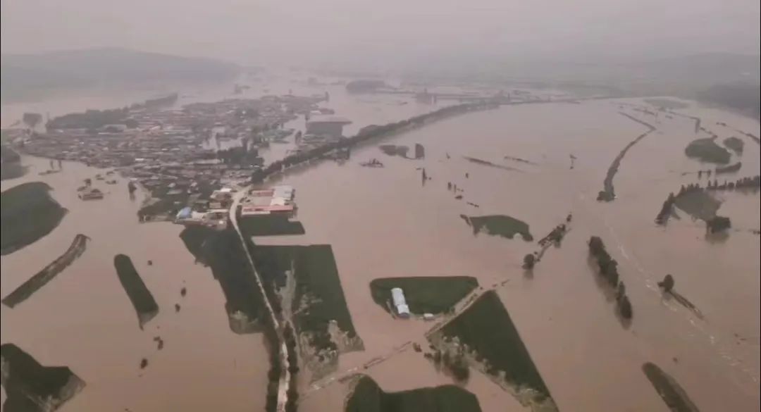 被洪水侵袭的黑龙江五常农村