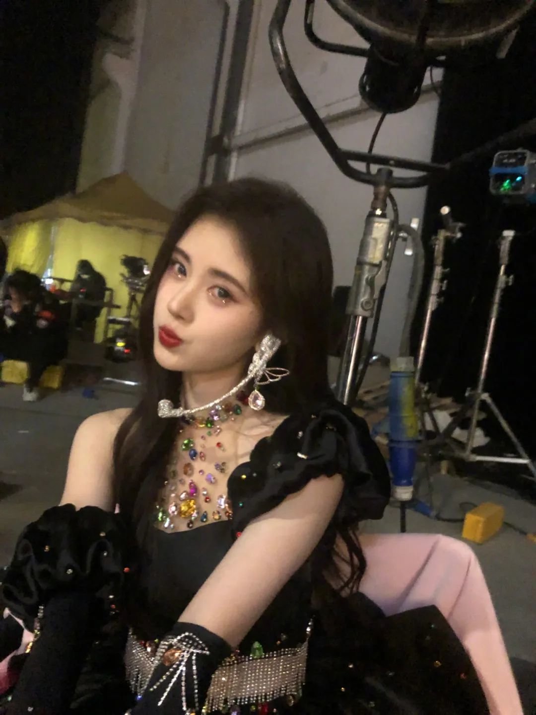 眼突计怎么用美人计｜碎钻不值钱，放眼睛上正合适_https://www.jmylbn.com_新闻资讯_第12张