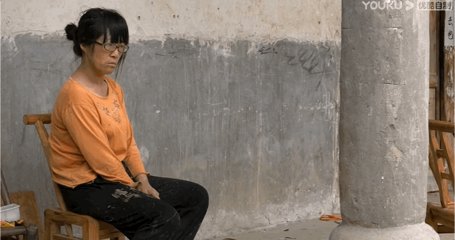 与丈夫吵完架后的余秀华