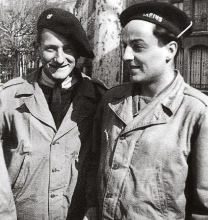 穿阿尔卑斯山地作战服的马克和他的朋友艾伯特·巴顿（Albert Potton），1945年