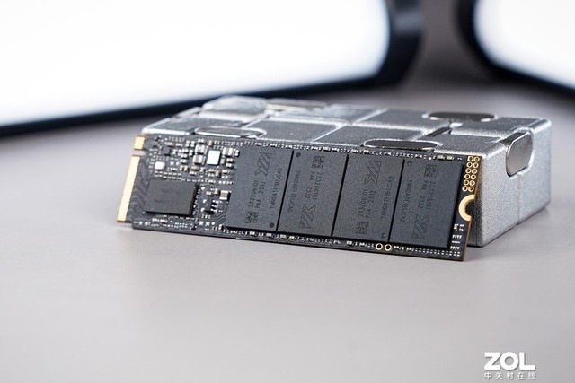 【有料评测】致态TiPlus7100 4TB固态硬盘评测 “Gen4卷王”开始卷自己了!