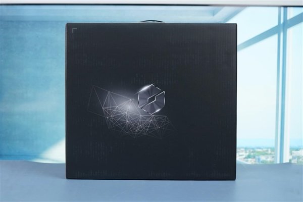 八核酷睿+满血RTX 3060!机械革命极光Pro图赏