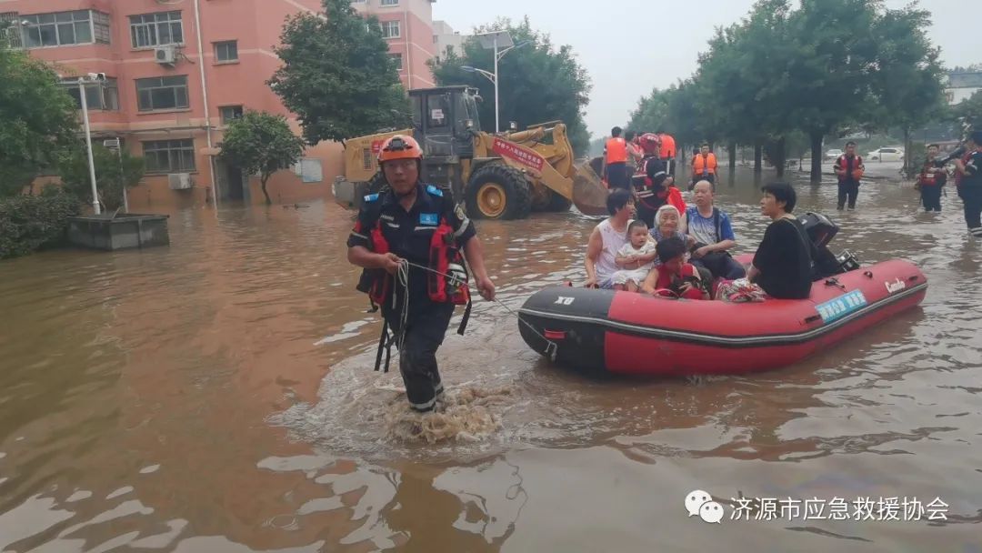 多方力量持续增援河北涿州、涞水，现场救援细节披露