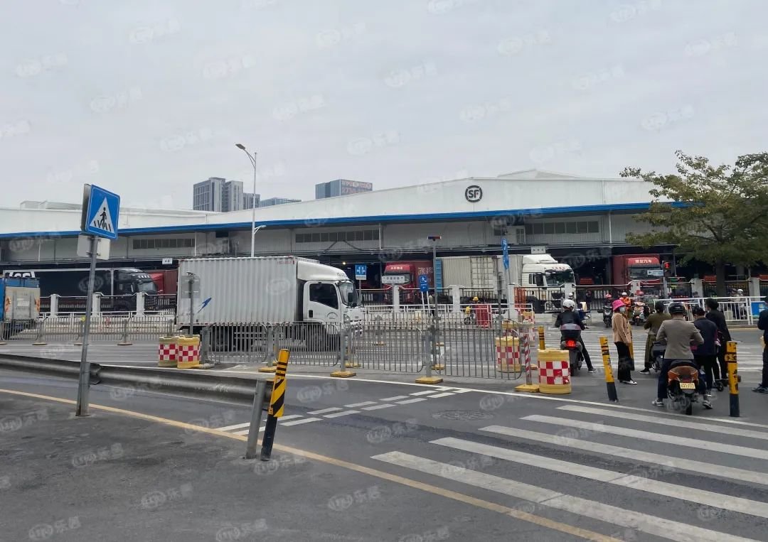 顺丰速运分拨点(乐居摄于23.02)