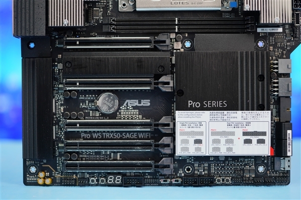 36相极致供电!华硕Pro WS TRX50-SAGE WIFI主板图赏