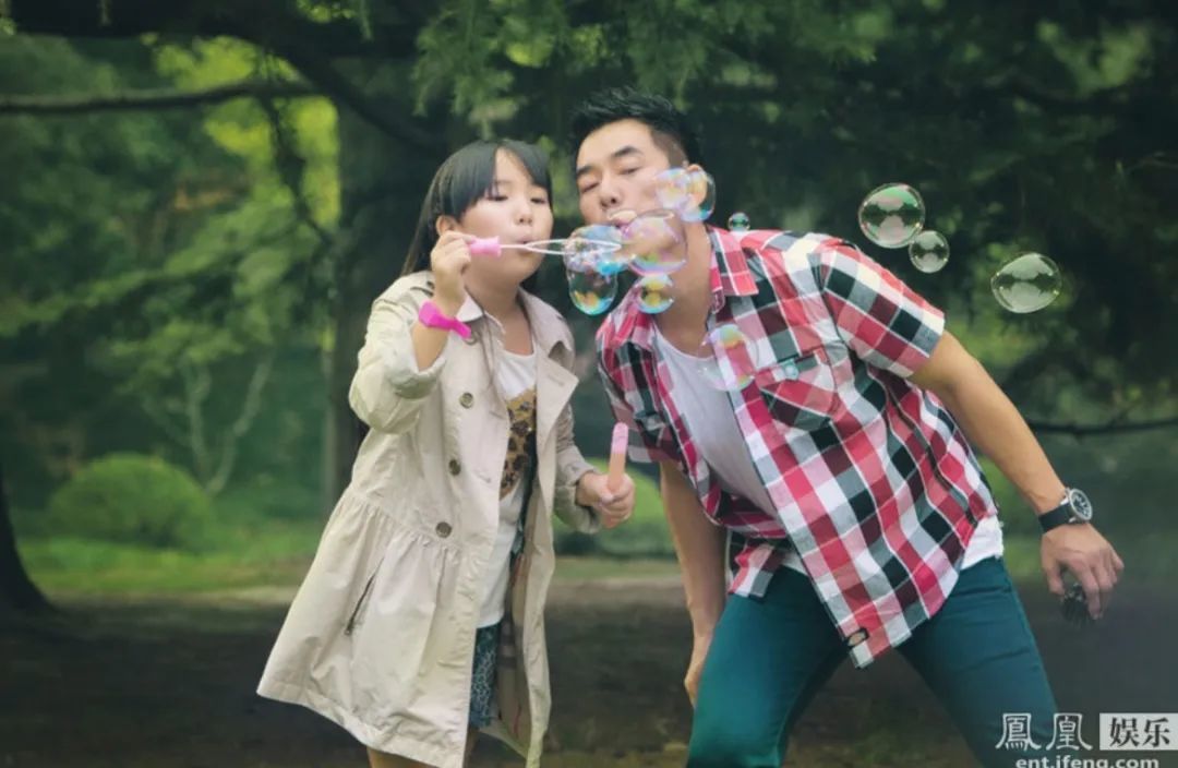 还记得任贤齐的女儿吗？去美国读书了？