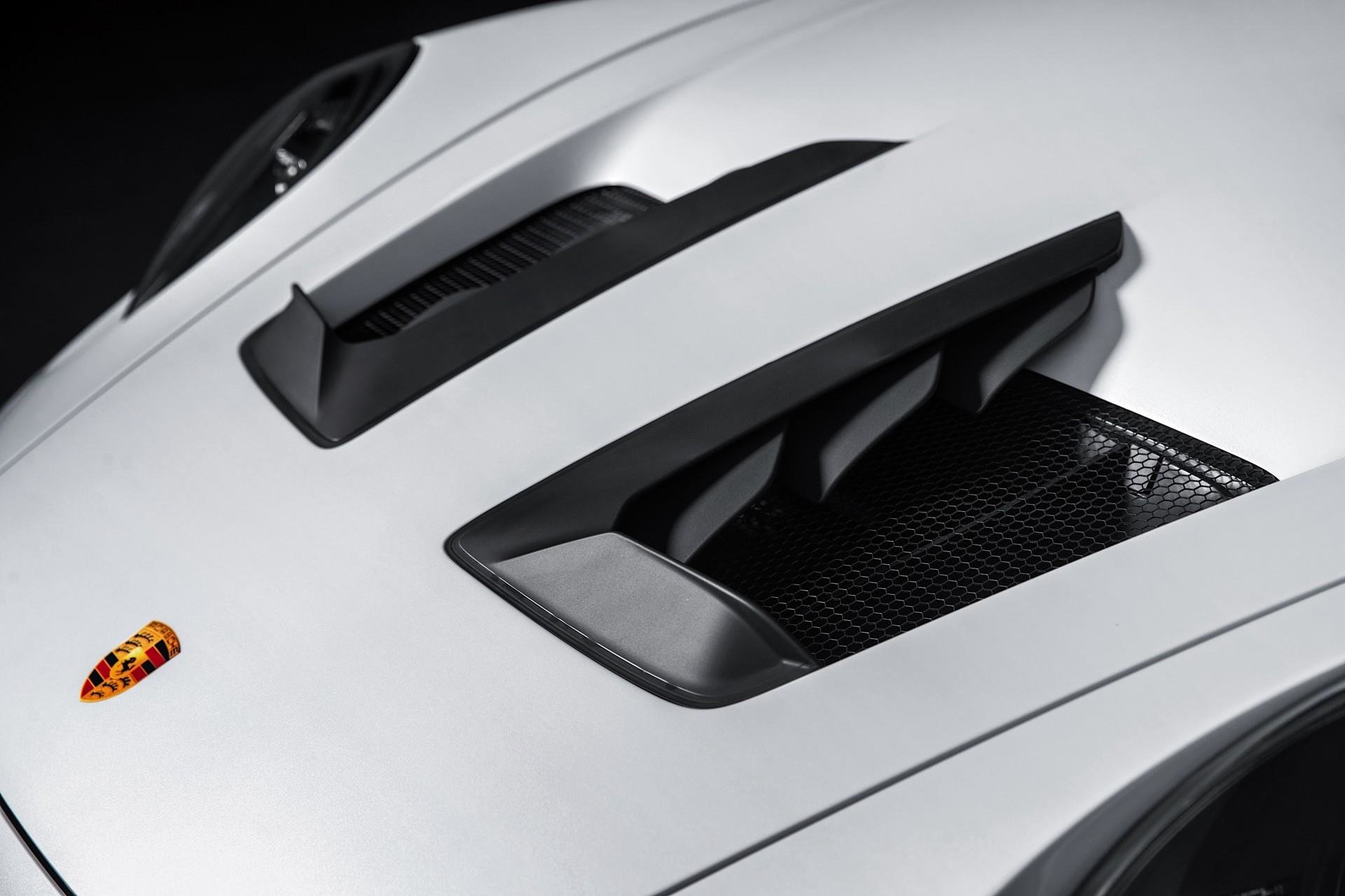 300. 9992万元 今晚做梦的素材有了 全新911 GT3 RS售价公布