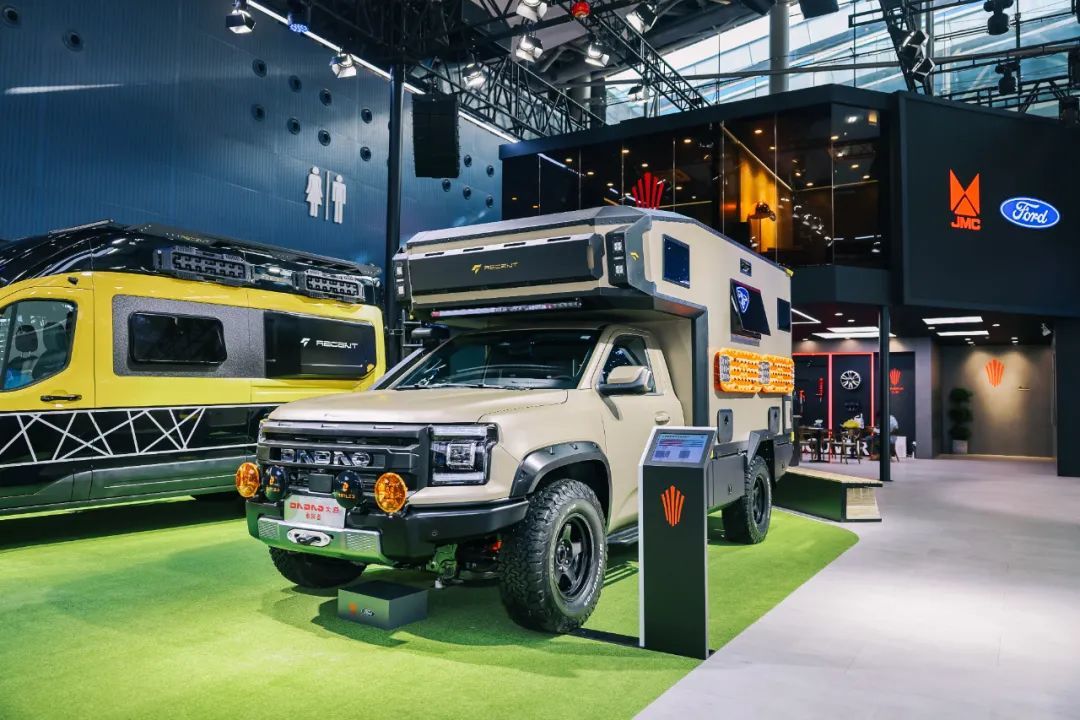 构建行业新生态,江铃大道单排越野房车首次亮相