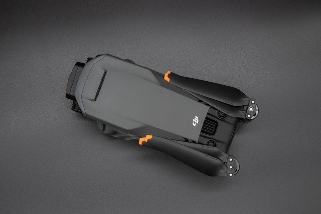 【有料评测】大疆Mavic 3 Pro评测:三摄系统4/3画幅哈苏相机旗舰无人机