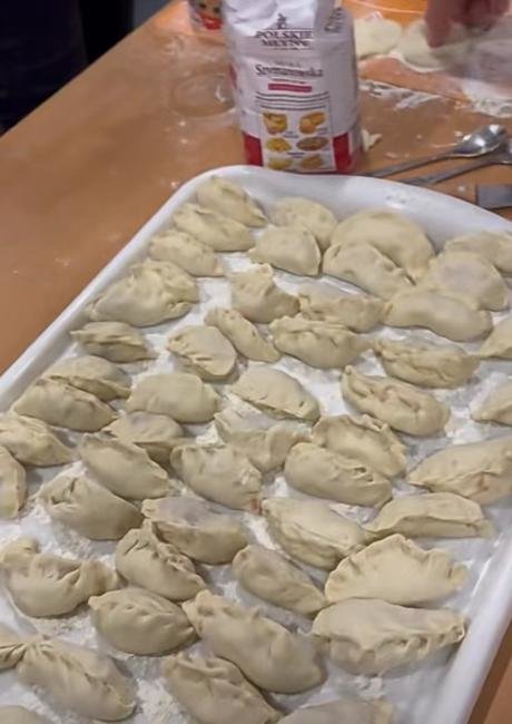 除夕包的饺子/受访者供图