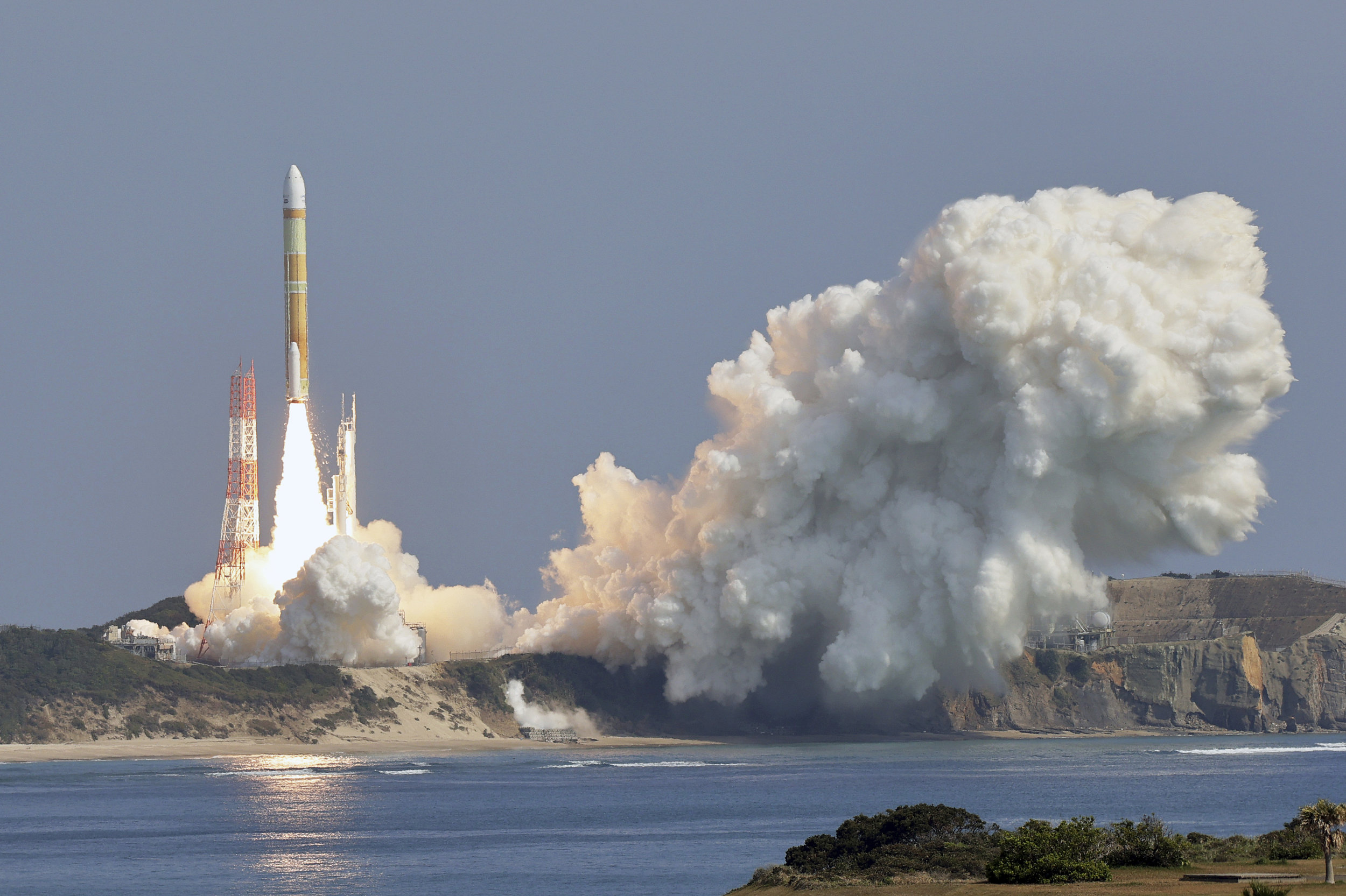 当地时间3月7日上午10时56分，日本在鹿儿岛县发射的“H3”新型火箭宣布发射失败，日本宇宙航空研究开发机构（JAXA）表示，该火箭二级发动机未能成功点燃。视觉中国 图