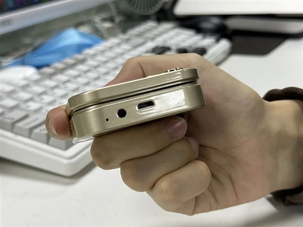 只卖81元 华强北造出“折叠iPhone” 比华为还领先！