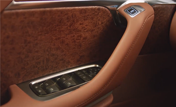 售价110万的比亚迪!仰望U8内饰首次开箱:顶级豪华