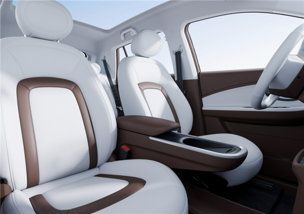 率先用上46大圆柱电池 江淮钇为3纯电车即将开售:最远能跑600km