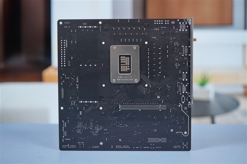 技嘉小雕B760M AORUS ELITE AX主板评测:温控优秀 DDR5-8000轻松达成!