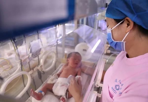 还有救!人口专家:说负增长时代为时尚早 未来30年是宝贵窗口期