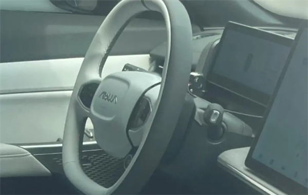 屏幕比方向盘还大!全新东风eπ 01内饰谍照曝光 物理按键全部取消