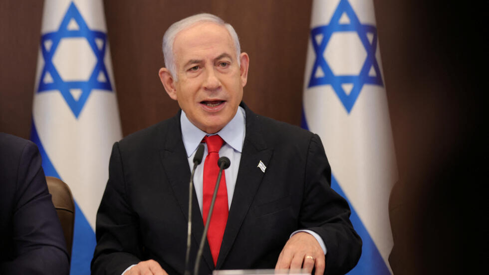 ◆10月12日，以色列总理内塔尼亚胡发誓，以色列将“粉碎并摧毁”巴勒斯坦伊斯兰抵抗运动（哈马斯）。