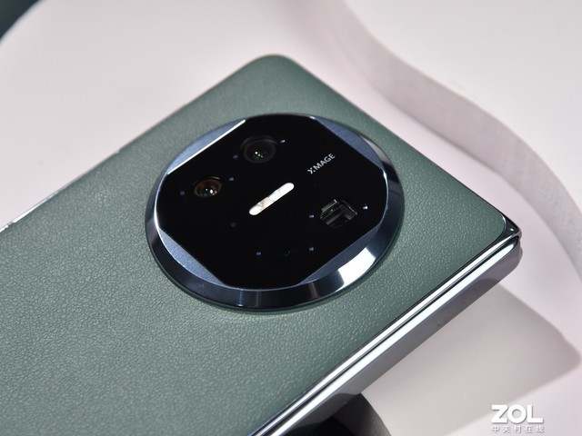 华为Mate X5上手体验:打造轻薄折叠屏体验新高峰