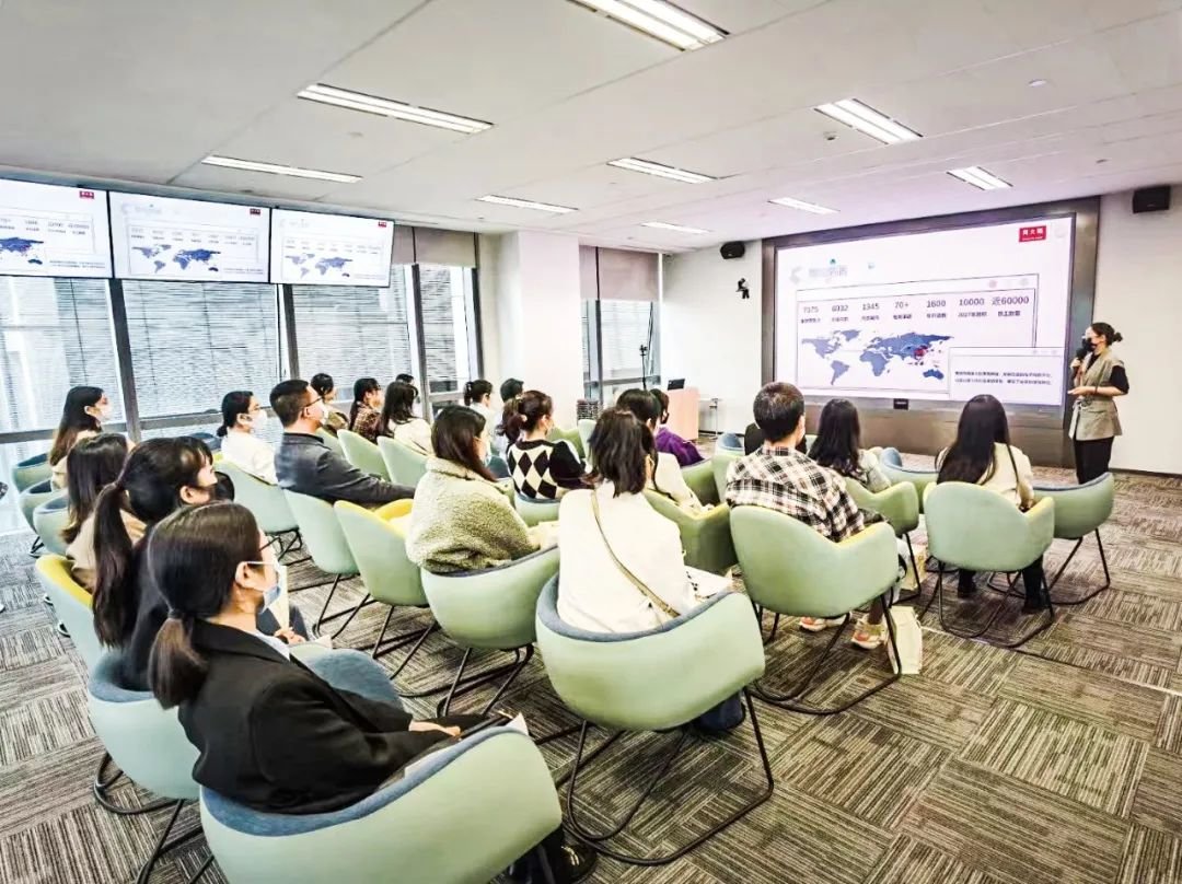 宋子星参加线下宣讲会。图/受访者提供