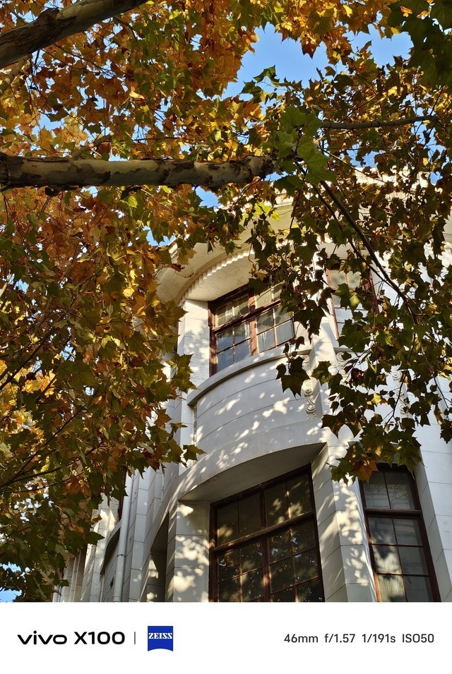 标准版也有Pro级潜望镜头 vivo X100蔡司长焦镜头体验分享