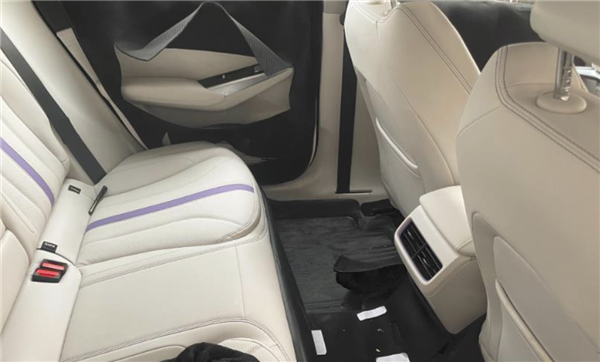 风格大变 颜值提升!全新吉利星瑞内饰曝光 银河L6同款设计