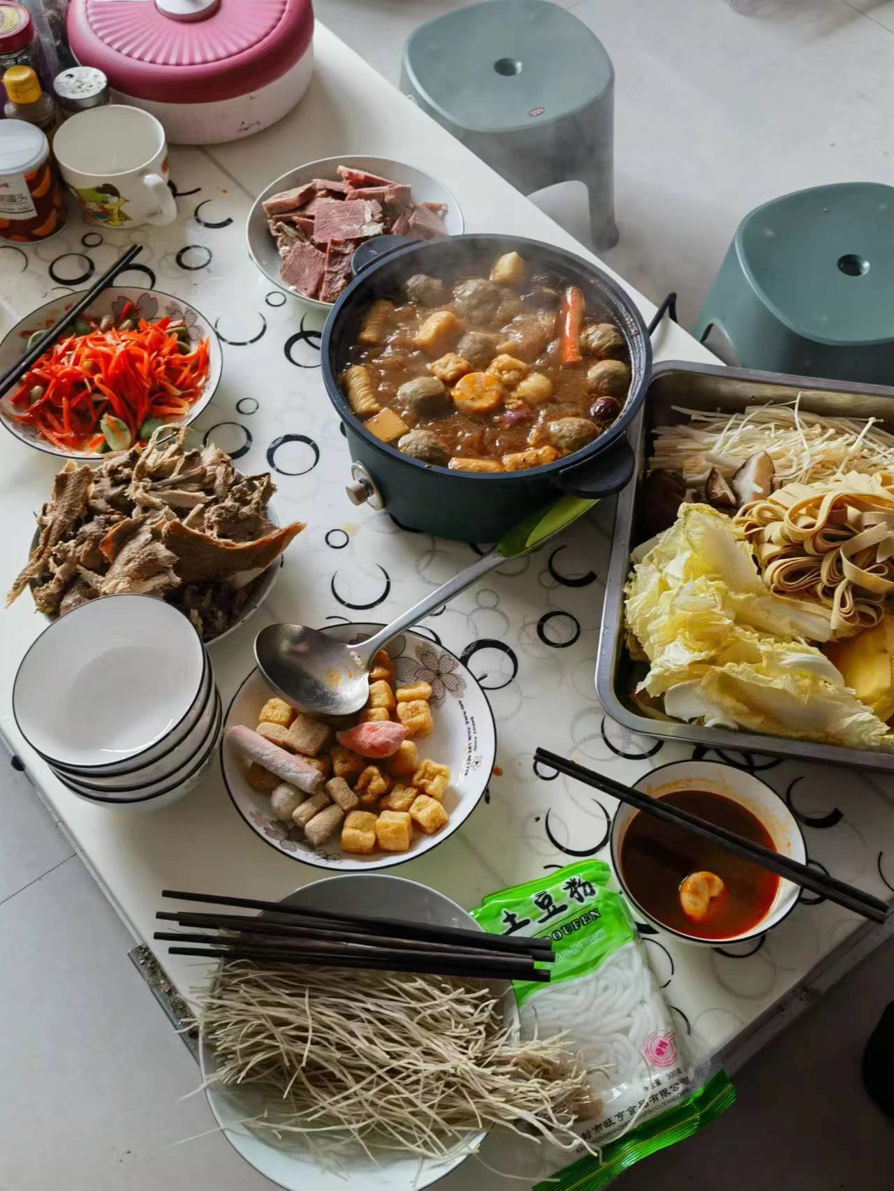 在亲戚家吃饭 本文图片均为受访者提供