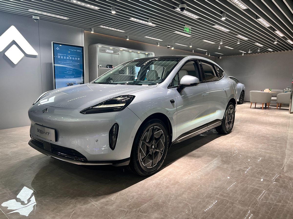 21.39万起,支持换电,Model Y+鸥翼门=TA,昊铂HT到店实拍