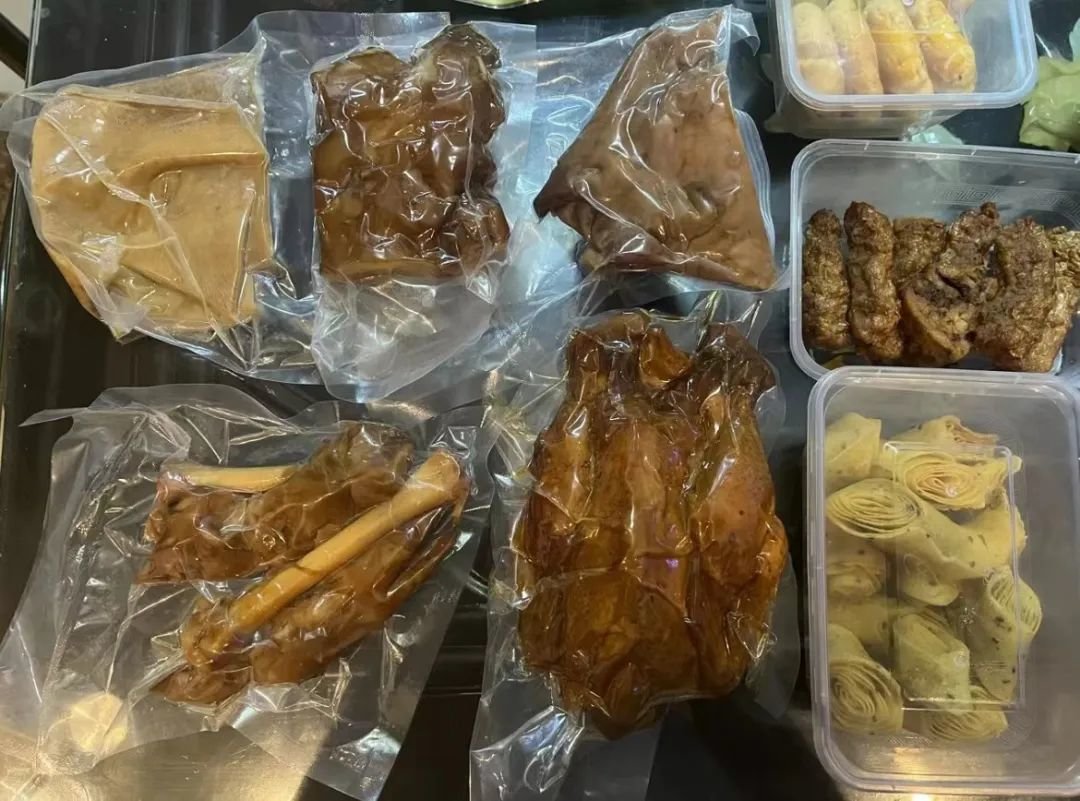 后备箱装满啦 回~家~过~年~