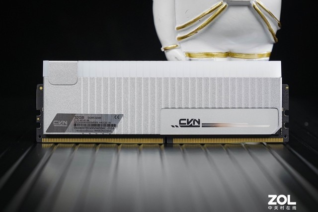 【有料评测】七彩虹CVN银翼DDR5-6000 64GB评测 高容量超频潜力优秀