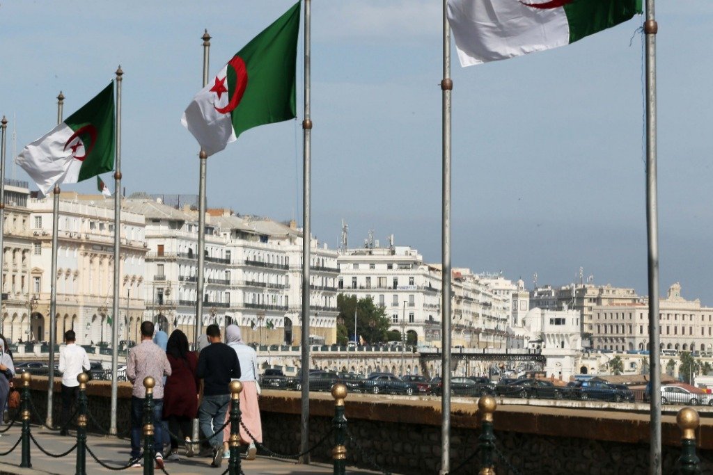 意大利总理访阿尔及利亚拟强化能源合作
