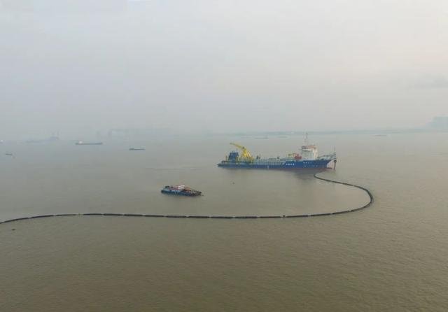 大型耙吸式挖泥船“新海虎8” 中交上航局供图