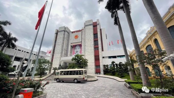 越南河内越南祖国阵线委员会副主席阮氏金勇看望