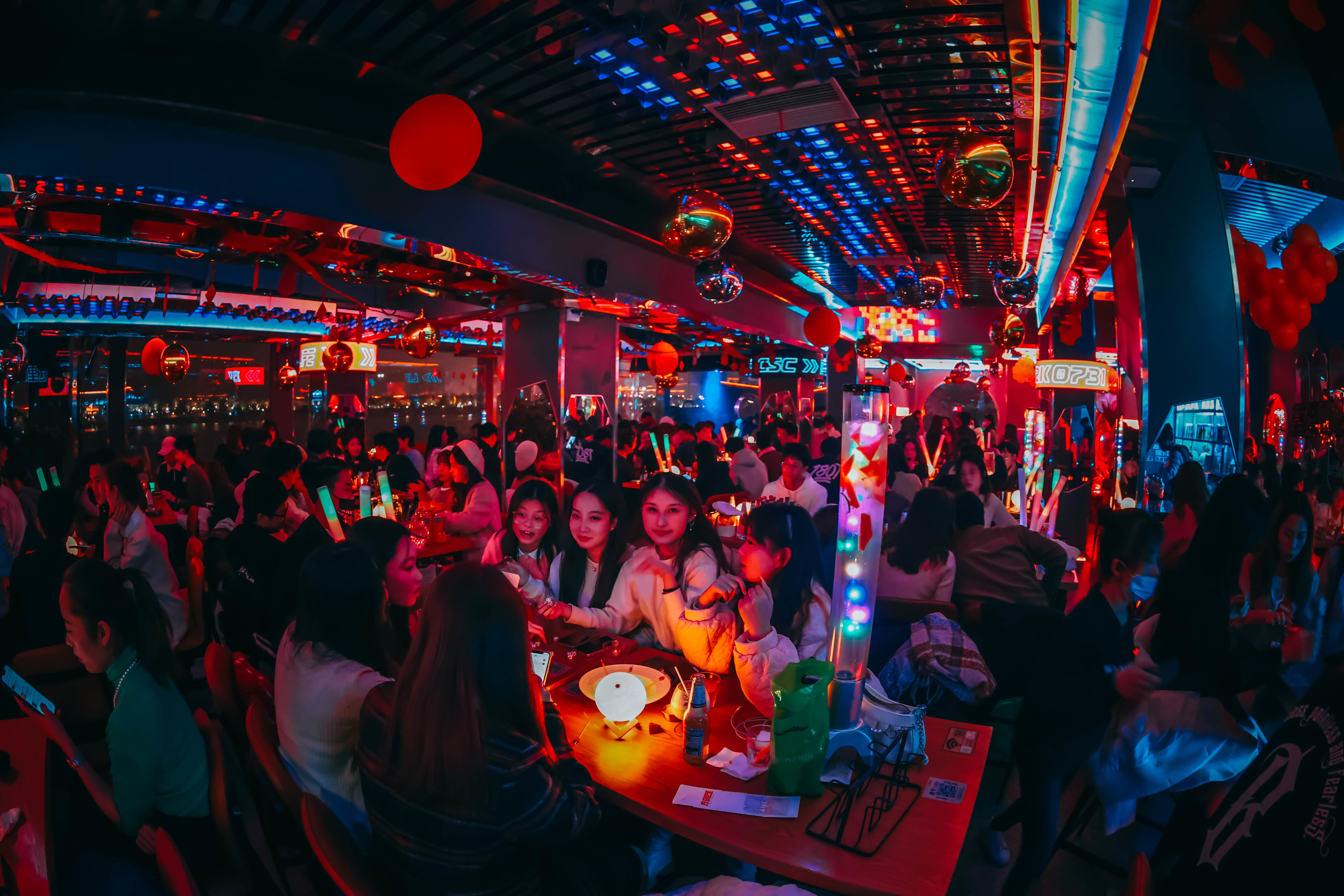 跨年夜,方寸酒吧的人气回旺。受访者供图