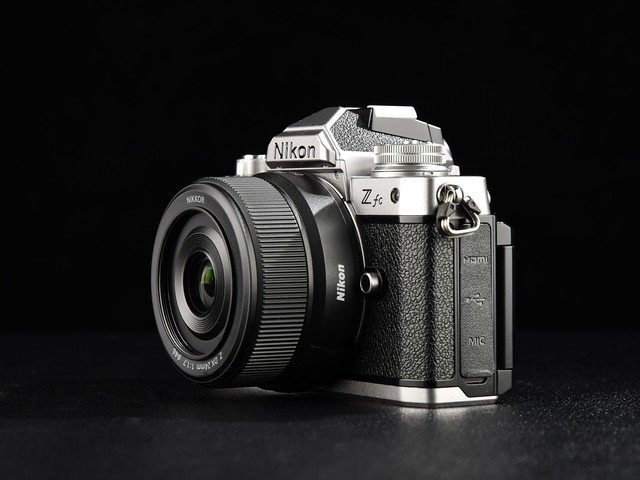 【有料评测】尼克尔Z DX 24mm f/1.7评测:轻量化大光圈定焦镜头