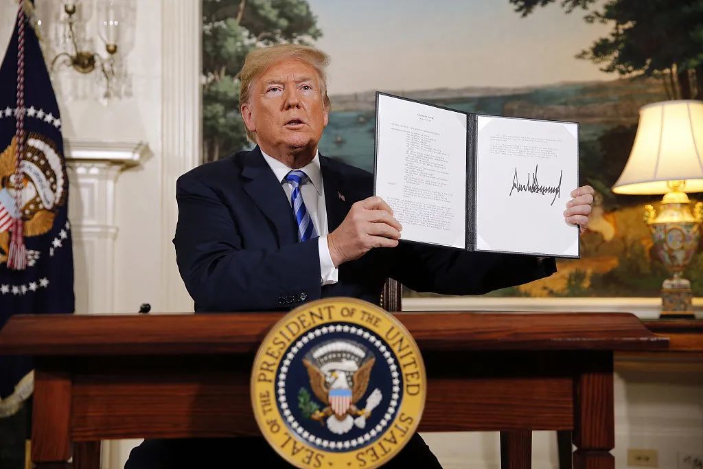 2018年5月，时任美国总统特朗普宣布退出伊朗核问题全面协议。图源：视觉中国